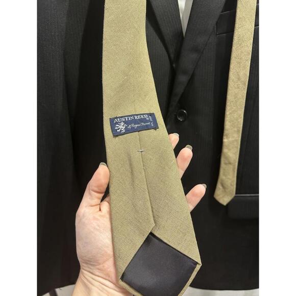 Austin Reed London Men's Linen Tie in tan - Picture 1 of 4
